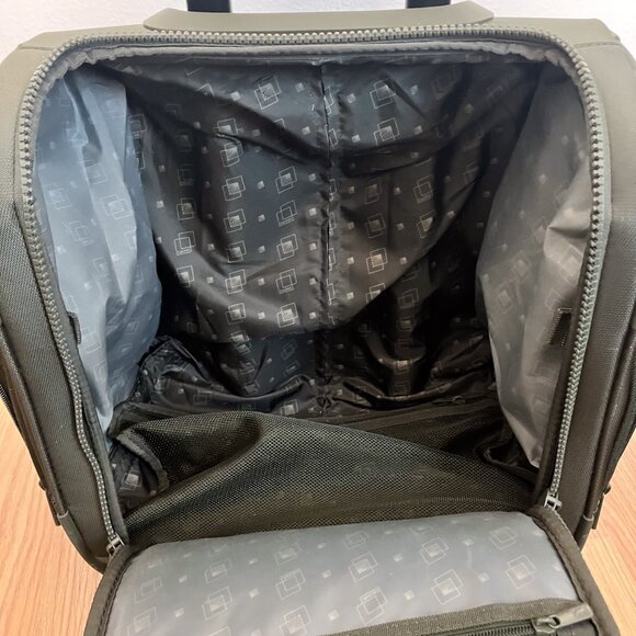 Calpak Murphie Underseat Carry-On Luggage Olive Green - Picture 10 of 16